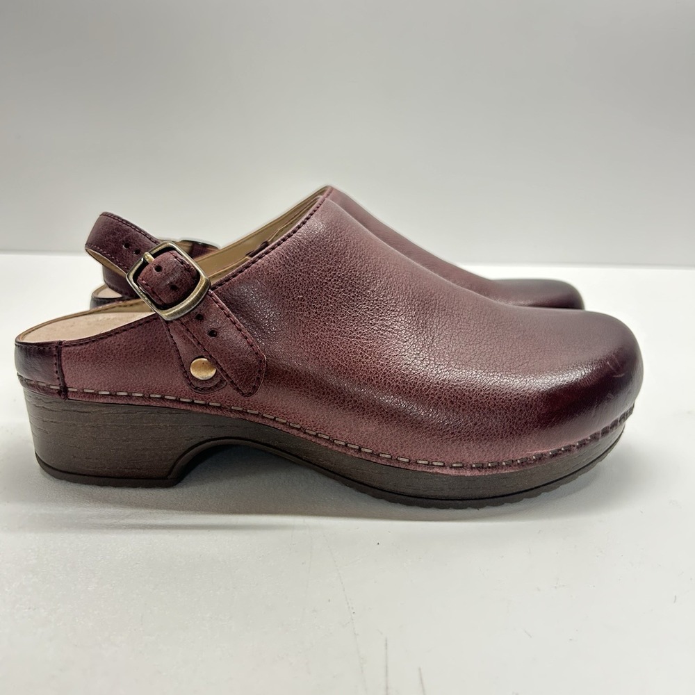 Dansko Berry Milled Burnished Slip On Leather Clogs Mules Size 38 US 7.5-8 - Picture 2 of 13